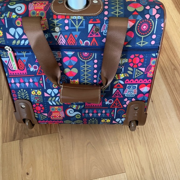 NWT- Lily Bloom rolling carry on bag. - Picture 7 of 12